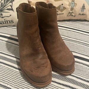 Sorel Joan of Arctic Wedge III Brown Oiled Leather Size 7.5 Good Worn Condition